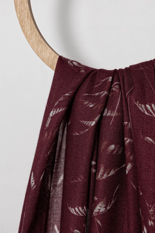 Šála Armani Exchange XW001484.AF16978 burgundské AW25