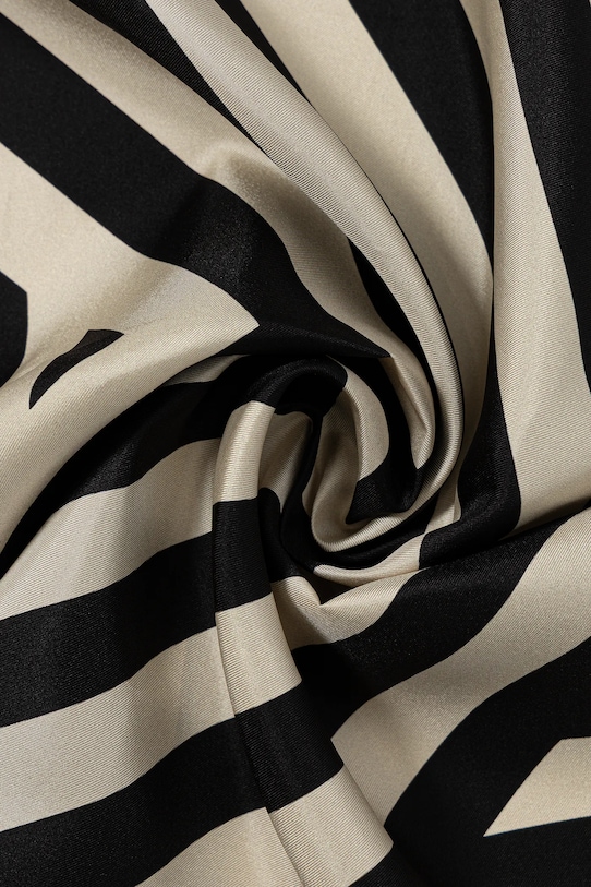 Filippa K apaszka jedwabna czarny 31821.FK