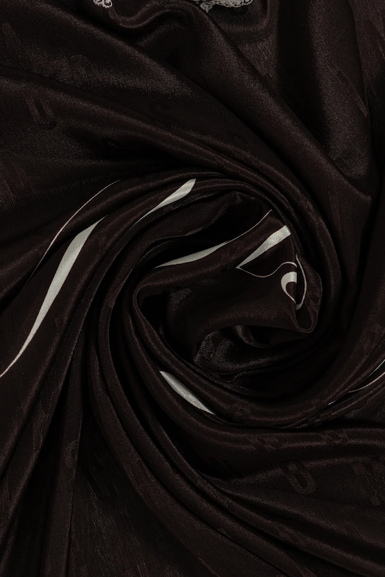 Hedvábný šátek Moschino hnědá M3291.3157