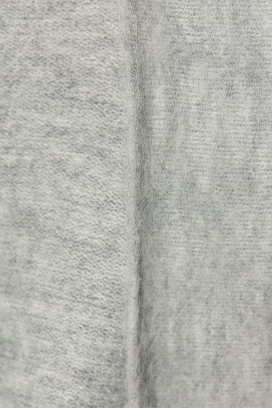 Шал с вълна United Colors of Benetton 6QZPDU020 сив AW25