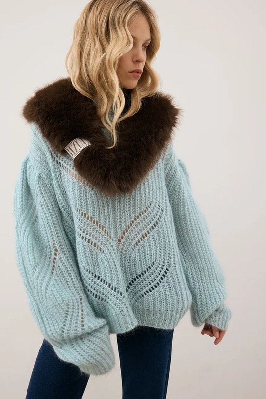 Šal Bizuu FLOOFU FLOOFU.BRAZOWY smeđa