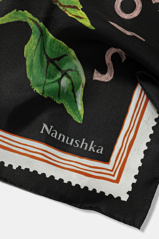 Hedvábný šátek Nanushka NU25PFSC00299 černá AW25