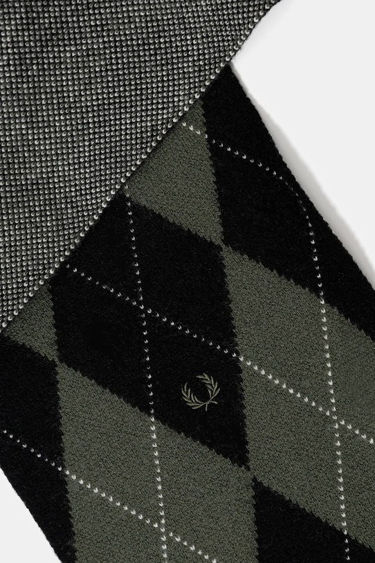 Fred Perry szalik wełniany C1133 zielony AW25