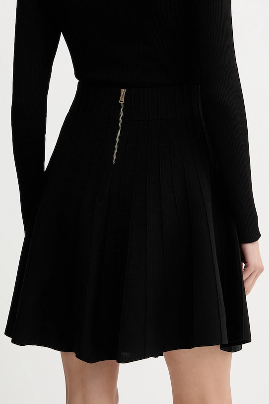 Abbigliamento Guess gonna EMMIE W5YD65.Z0130 nero