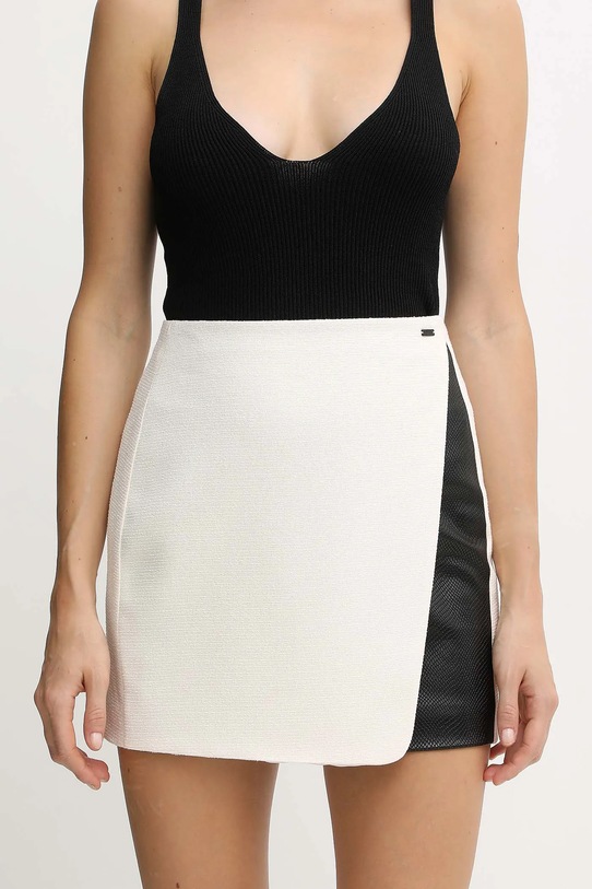 Юбка Armani Exchange mini бежевый XW001030.AF16209