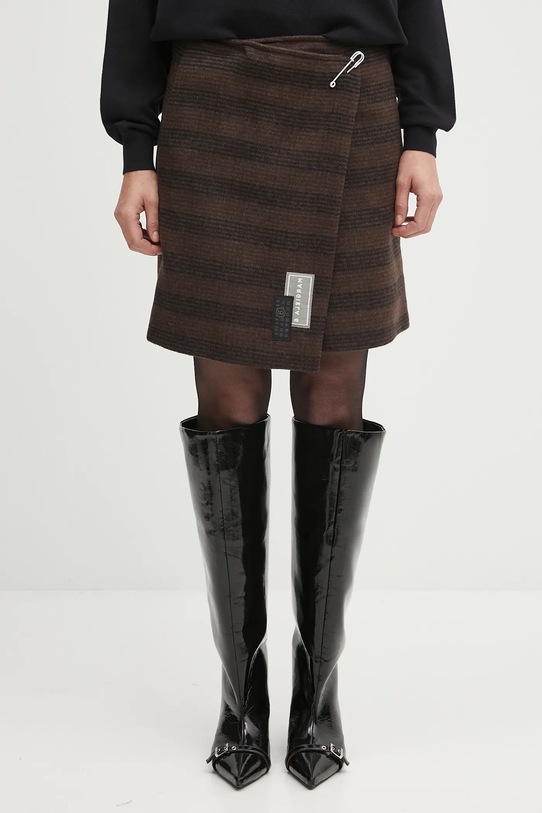 MM6 Maison Margiela spódnica z wełną casual brązowy S52MC0013.M35472.001F