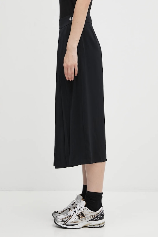 Fred Perry spódnica E1106 czarny AW25