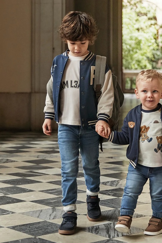 Mayoral jeansy dziecięce jeans slim fit basic z regulacją niebieski 504.5A.Mini.9BYA