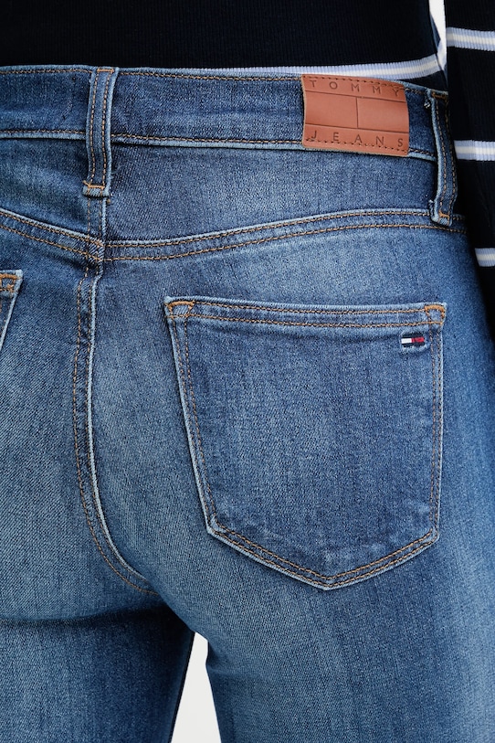 Tommy Jeans jeansy niebieski DW0DW21819