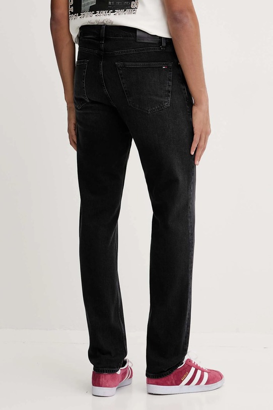 Odzież Tommy Jeans jeansy DM0DM22180 czarny