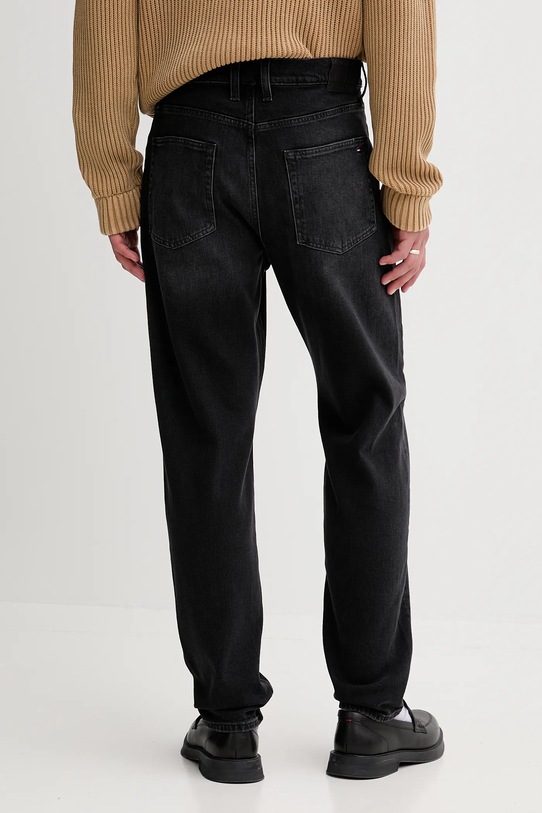 Odzież Tommy Jeans jeansy DM0DM22182 czarny