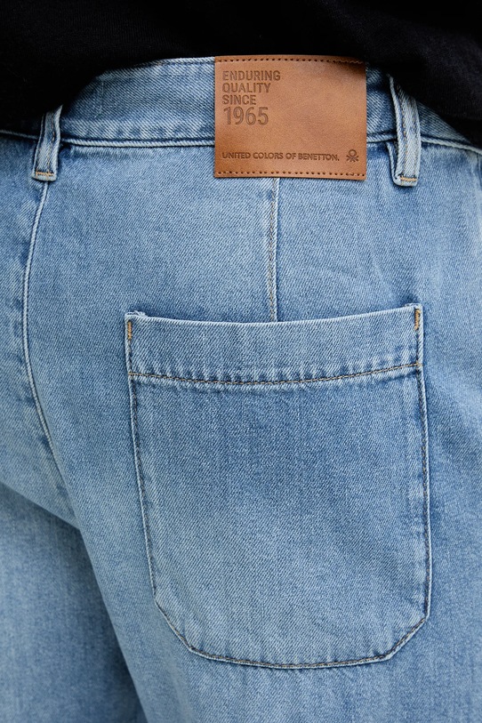 United Colors of Benetton jeansy niebieski 40M0UF05R