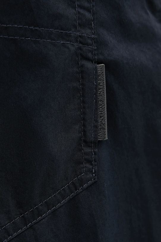 Armani Exchange spodnie bawełniane granatowy XM000076.AF11882