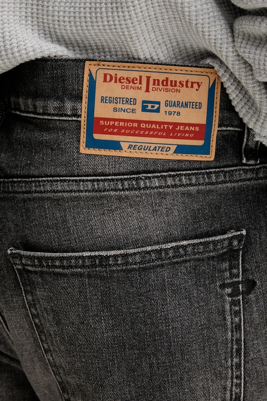 Kavbojke Diesel 2019 D-STRUKT L.34 siva A03563.09M54