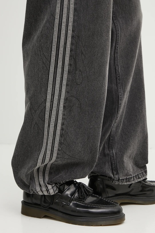 Bavlněné tepláky adidas Originals Adilenium Denim KF8543 černá