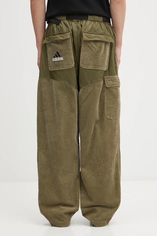 Abbigliamento adidas Originals pantaloni in velluto a coste EQT Pant JY3459 verde