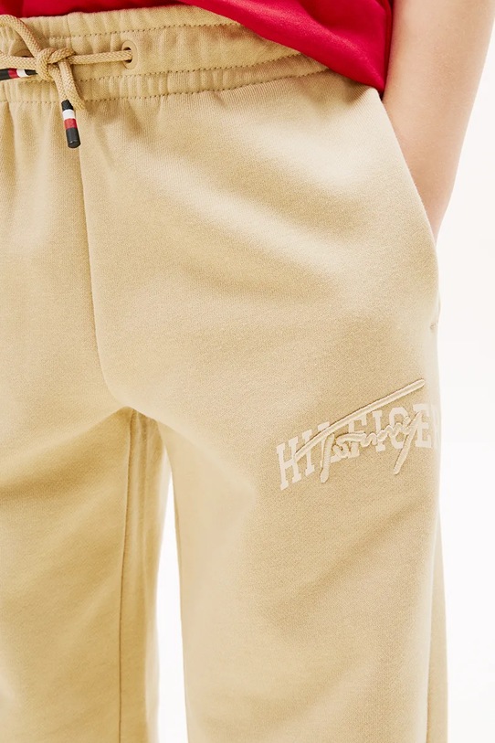 Chłopiec Tommy Hilfiger spodnie dresowe KB0KB09695.9BYA brązowy