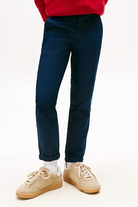 Chłopiec Tommy Hilfiger spodnie dziecięce z bawełną KB0KB09638.128.176.9BYA granatowy