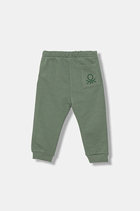 Dětské bavlněné tepláky United Colors of Benetton 3J70GF010.P.Season.9BYA zelená AW25