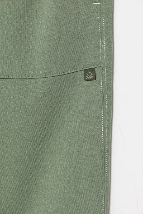 Băieți United Colors of Benetton pantaloni de trening din bumbac pentru copii 3NBMCF06N.G.seasonal verde