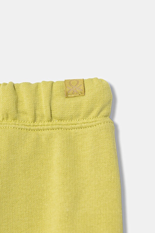 Chłopiec United Colors of Benetton spodnie dresowe bawełniane dziecięce 3J68GF027.P.Season.9BYA zielony