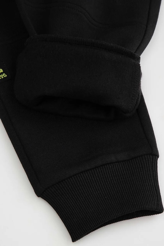 Дитячі спортивні штани Coccodrillo чорний ZC5120201SBK