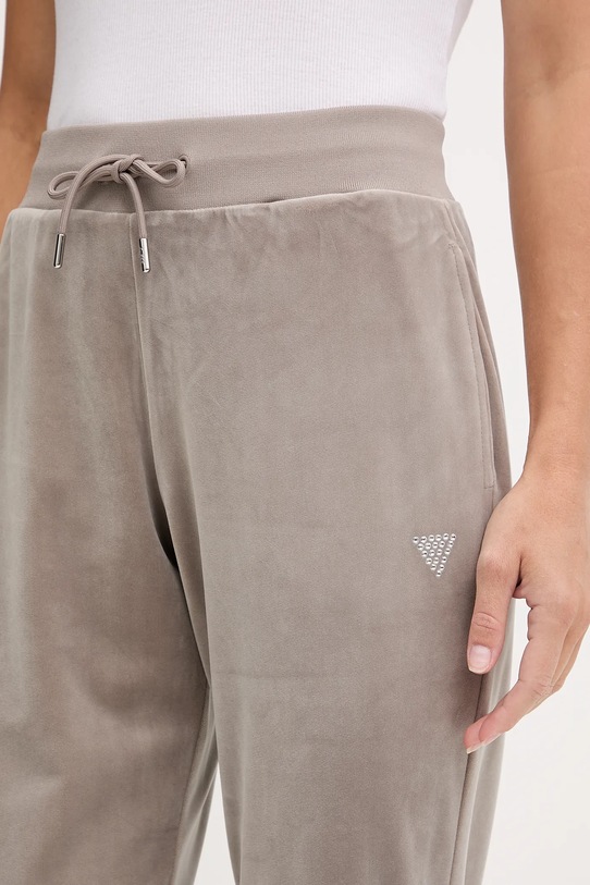 Odzież Guess spodnie dresowe welurowe COUTURE V3BB27.K0232 beżowy