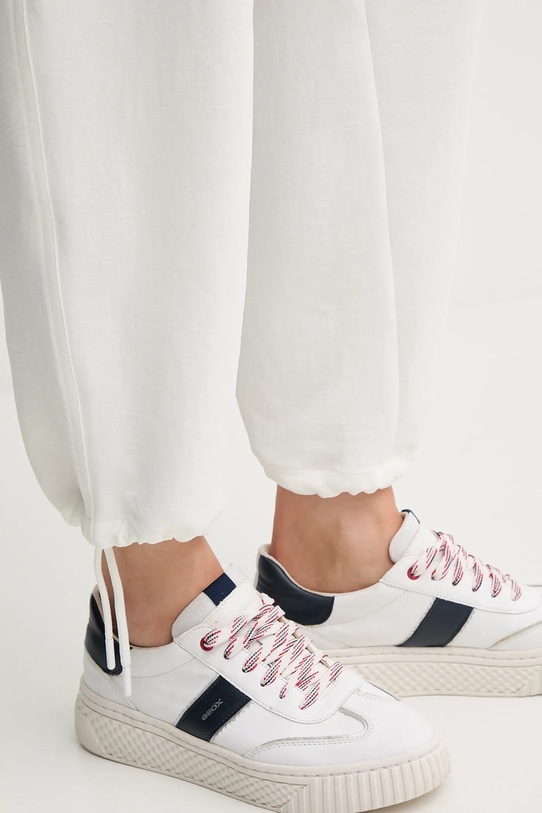 United Colors of Benetton pantaloni de trening bej 40A6DF09V