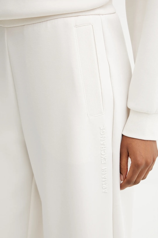 Armani Exchange spodnie dresowe beżowy XW001011.AF16111