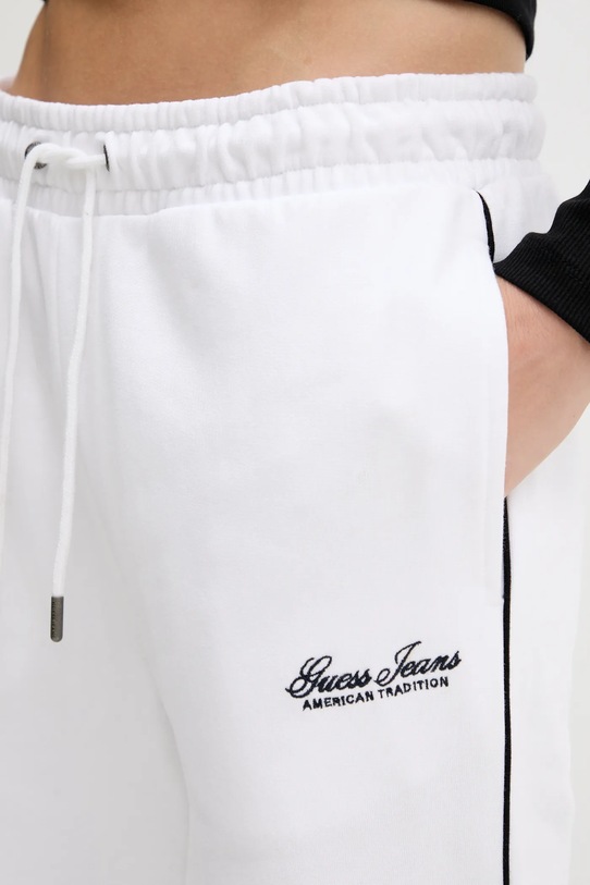 Guess Jeans spodnie dresowe bawełniane biały W5YB32.K68I4