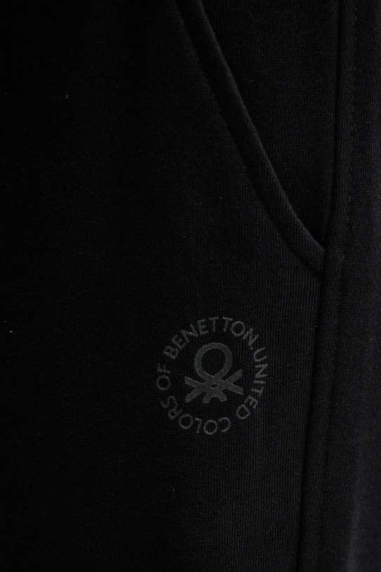 Παντελόνι φόρμας United Colors of Benetton μαύρο 3WNW3F04R