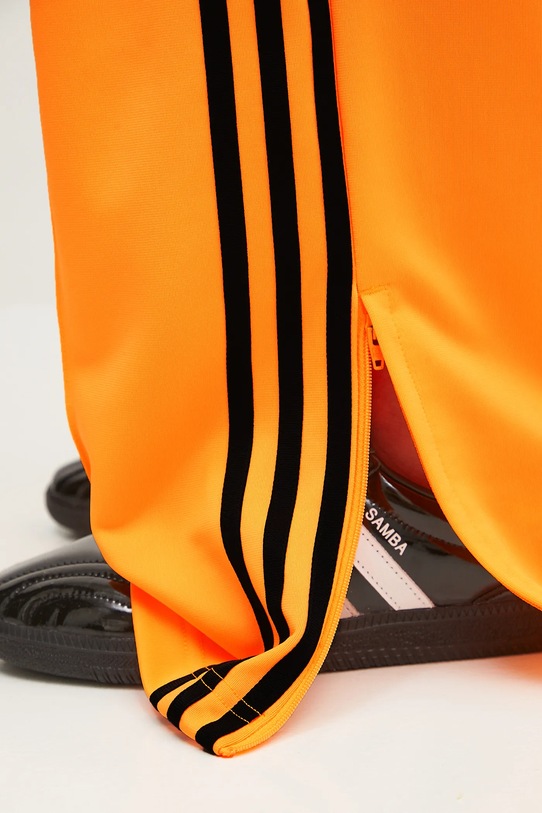 adidas Originals spodnie dresowe Firebird JY2694 pomarańczowy