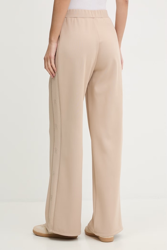 Odzież Guess spodnie dresowe OCTAVIA V5BB12.KCX22 beżowy