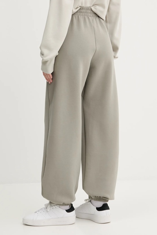 Odzież adidas spodnie dresowe All SZN JW5074 zielony