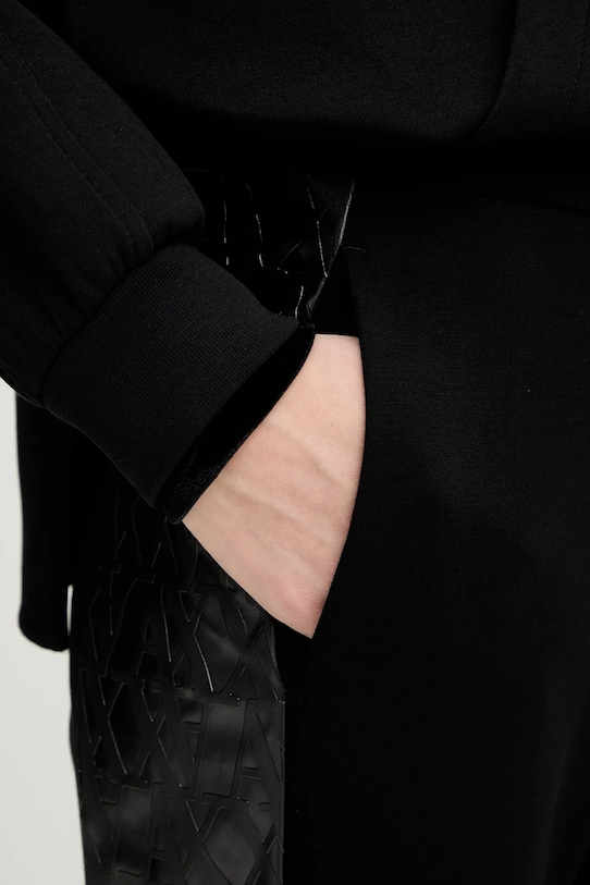 Armani Exchange spodnie dresowe czarny XW000997.AF16111