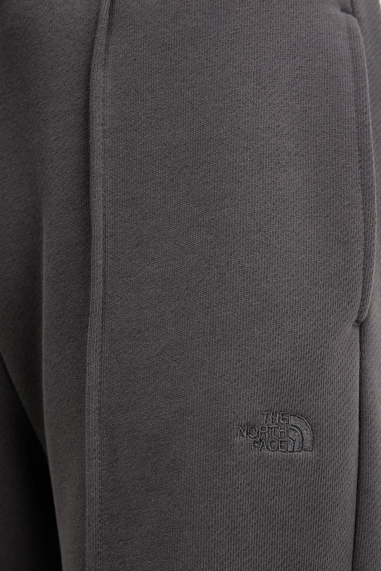 Βαμβακερό παντελόνι The North Face NF0A8DZ4RHI1 γκρί