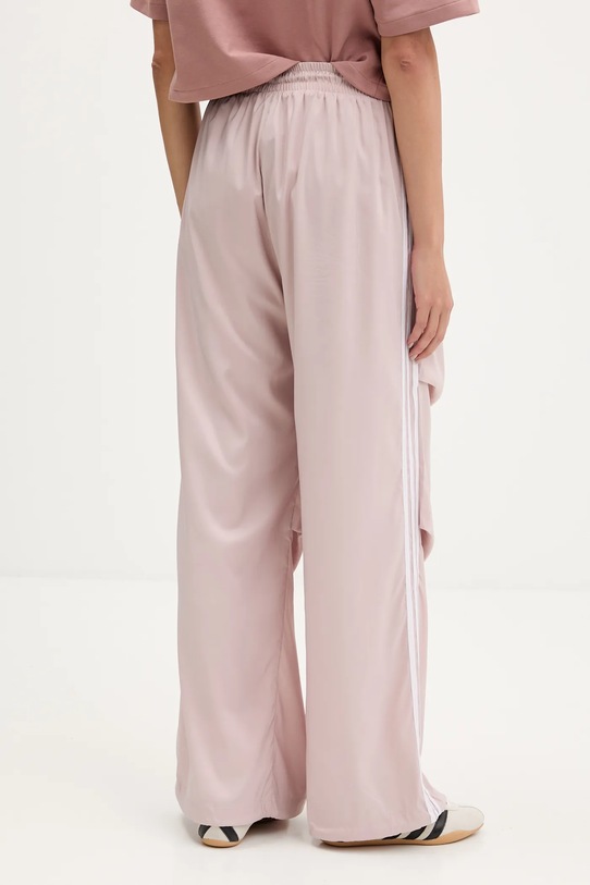 Odzież adidas Originals spodnie dresowe Trackpant KE9791 różowy
