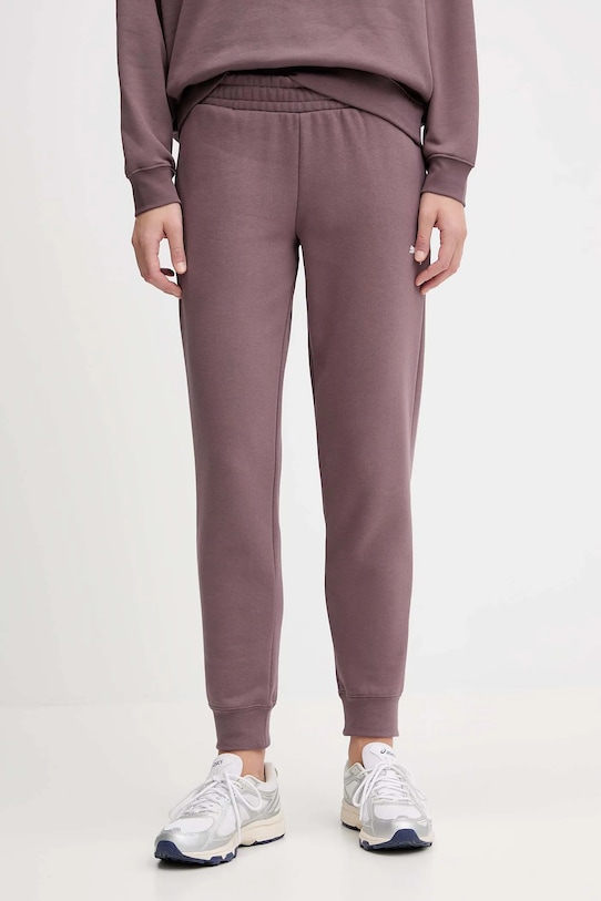 Спортивные штаны Puma аппликация фиолетовой 682467