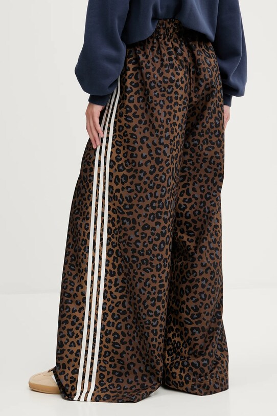 Odzież adidas Originals spodnie dresowe JW7302 brązowy