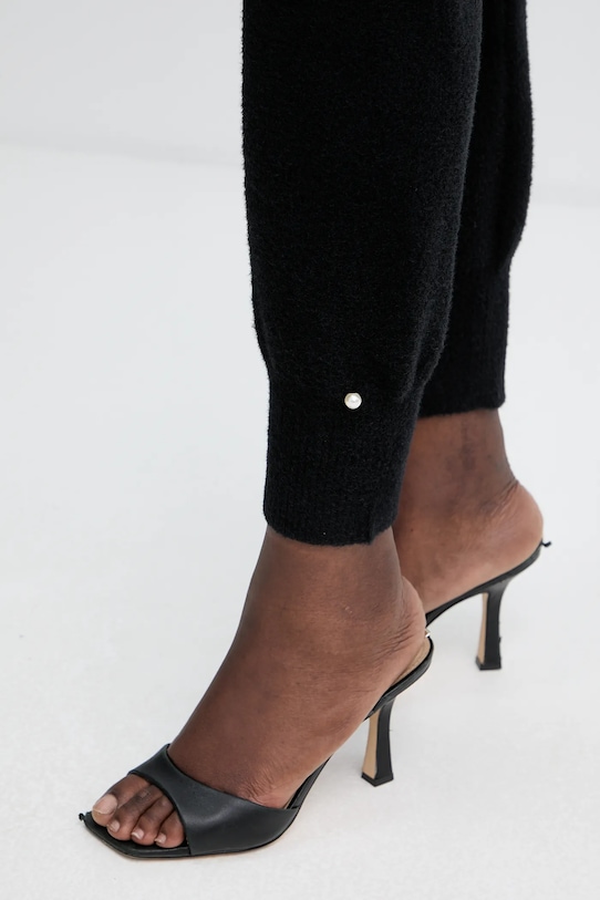 Twinset spodnie dresowe z domieszką wełny czarny 252LL3EBB