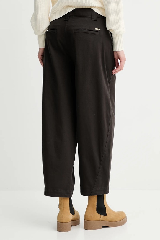 Odzież Calvin Klein Jeans spodnie LV044D662G brązowy