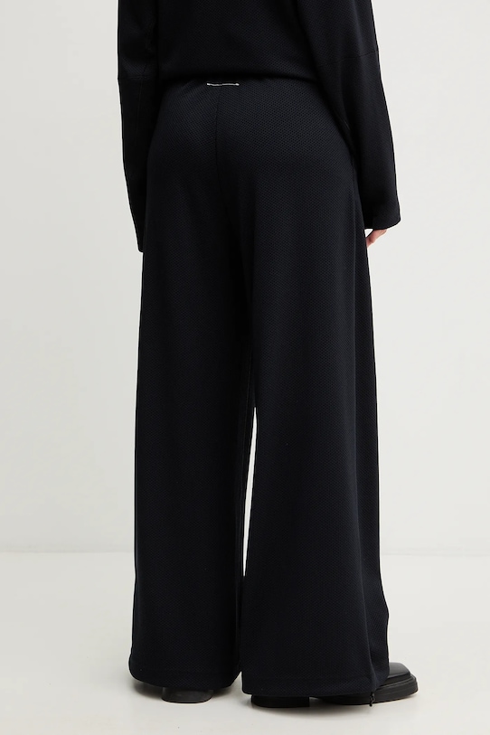 Odzież MM6 Maison Margiela x Salomon spodnie S52KA0552.M20139.899 czarny