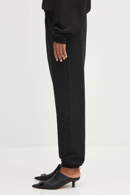 MM6 Maison Margiela spodnie dresowe S52KA0544.M25013.900 czarny AW25