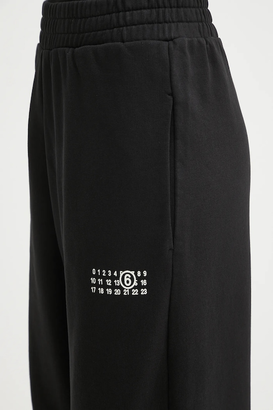 MM6 Maison Margiela spodnie dresowe bawełniane czarny S52KA0546.M25025.900
