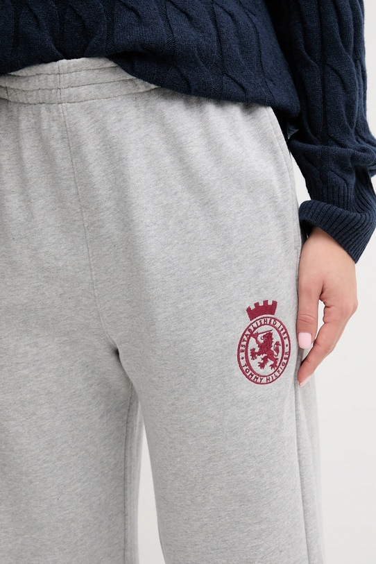 Tepláky Tommy Hilfiger šedá UW0UW06081