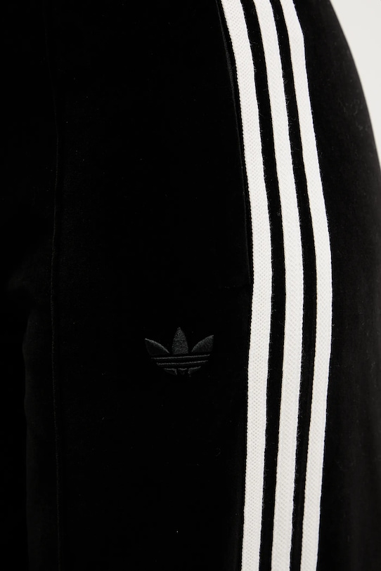 adidas Originals spodnie dresowe welurowe Velvet czarny KF2304