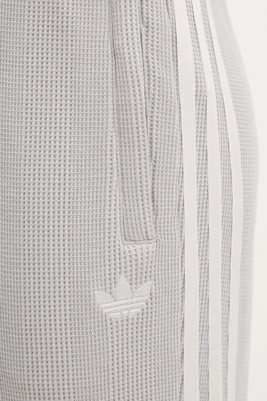 Tepláky adidas Originals Waffle sivá KR7655