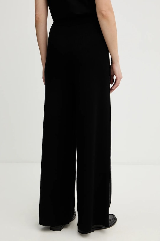 Odzież United Colors of Benetton spodnie dresowe 17Q3DF013 czarny