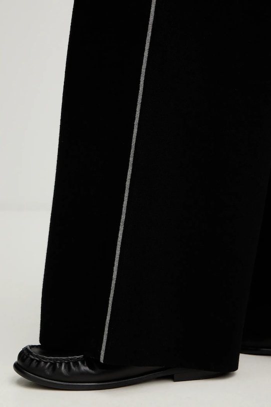 United Colors of Benetton spodnie dresowe 17Q3DF013 czarny