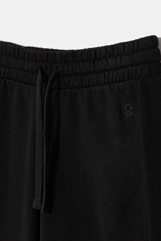 Dziewczynka United Colors of Benetton spodnie dresowe dziecięce 39M2CF05I.G.reproposed czarny